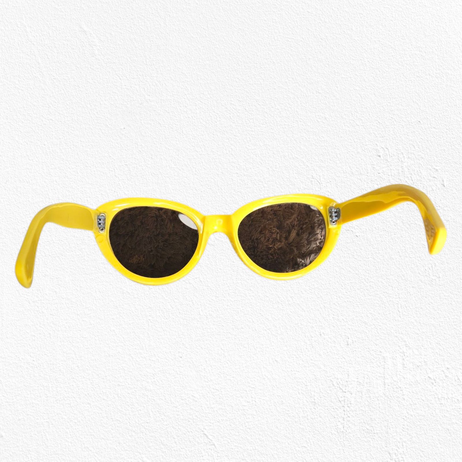 Vintage 1950s Yellow Mod Cat Eye Sunglasses Bold Oval Frame Size ONE SIZE - 6 Thumbnail