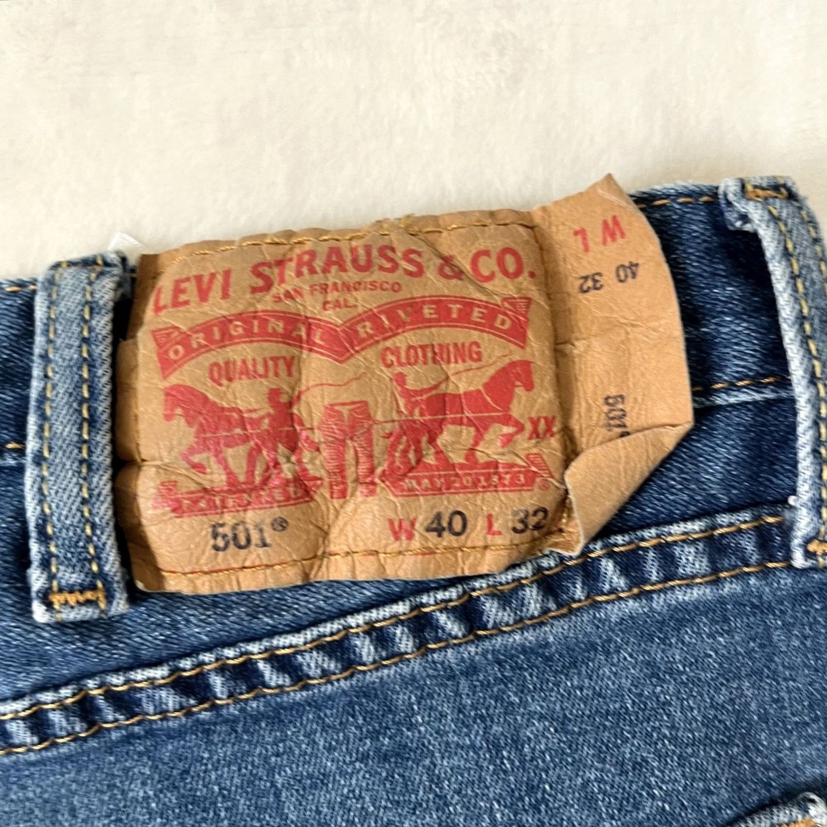 Levi's VINTAGE Levi’s 501 Blue Denim Jeans 38x32 Medium Wash Men Regular Jeans 90s Grunge USA Levi's 501 Series Size US 38 / EU 54 - 5 Thumbnail