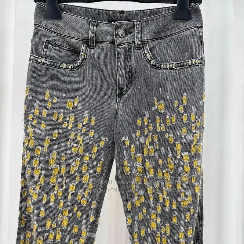 Chanel Chanel Gray Embroidered Denim Pants for Women . Size 22" - 3 Thumbnail
