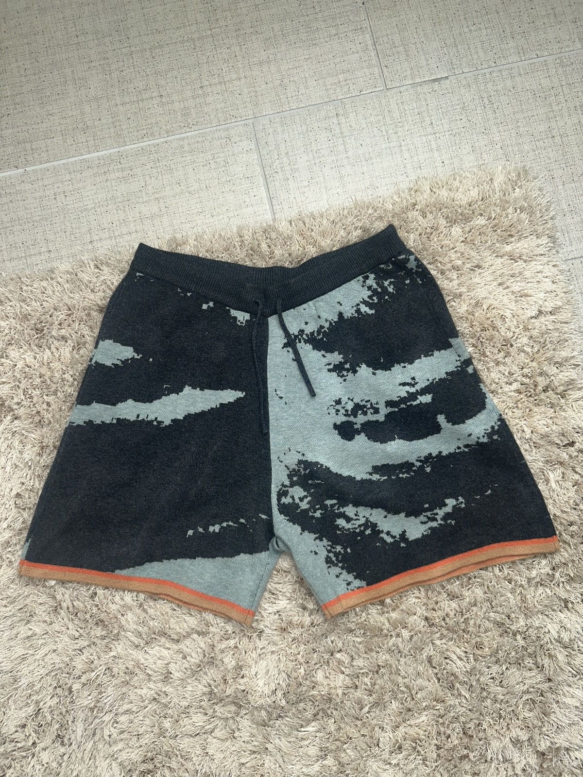 Jungles Jungles Men's Smile Heavy Knit Shorts Never Worn Size Large Size US 34 / EU 50 - 1 Thumbnail