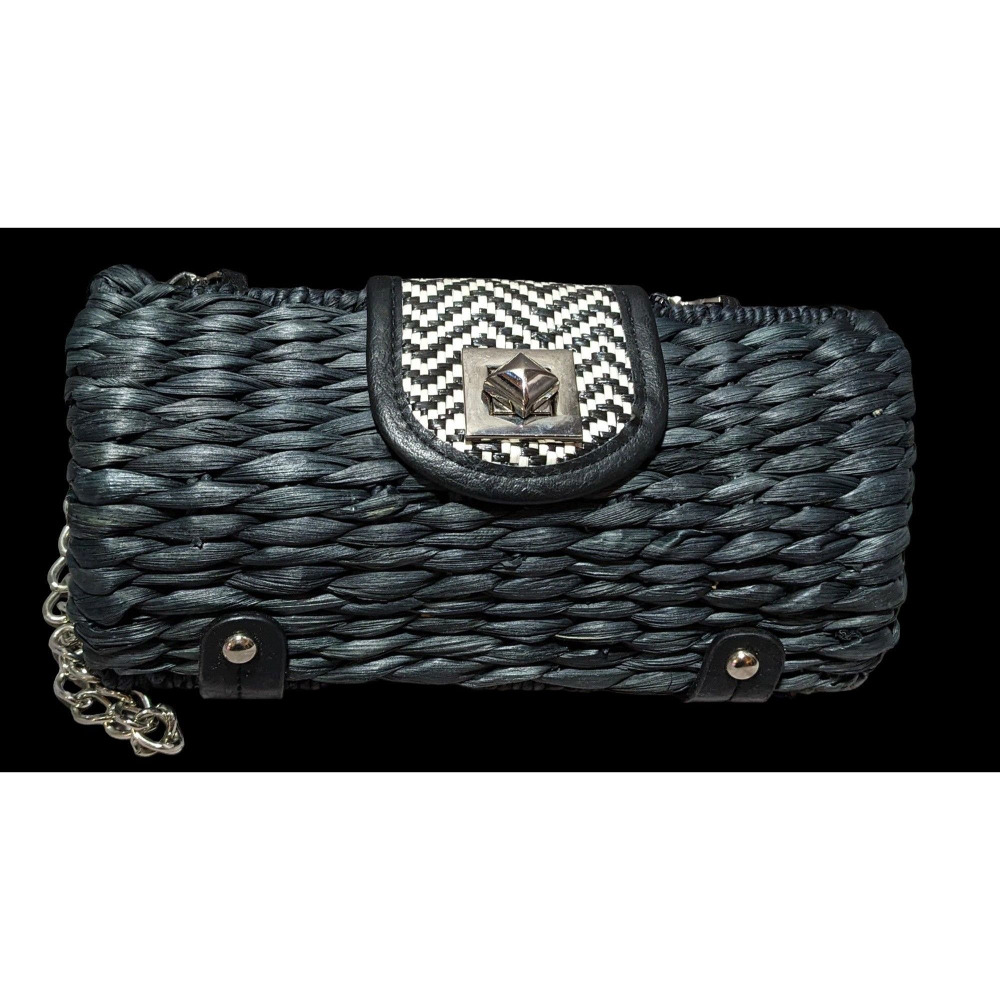 Other Retro Woven Navy Blue Purse With Silver Tone Chain Strap Size ONE SIZE - 1 Thumbnail