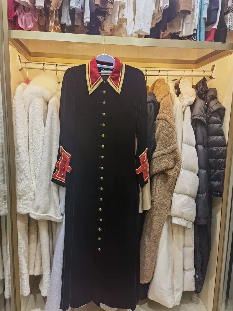 Saint Laurent Paris saint Laurent parisVelvet jacket 2503-Nextarrow Size XS / US 0-2 / IT 36-38 - 1 Thumbnail