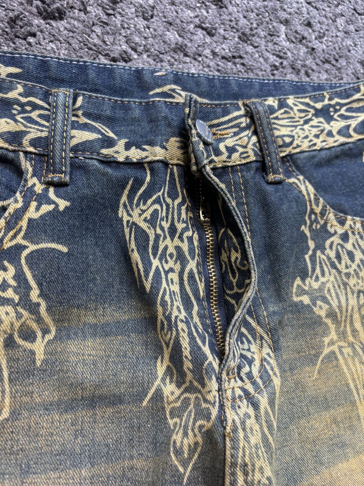 Vintage Vintage streetwear very rare art blue yellow flared jeans Size US 31 - 11 Thumbnail