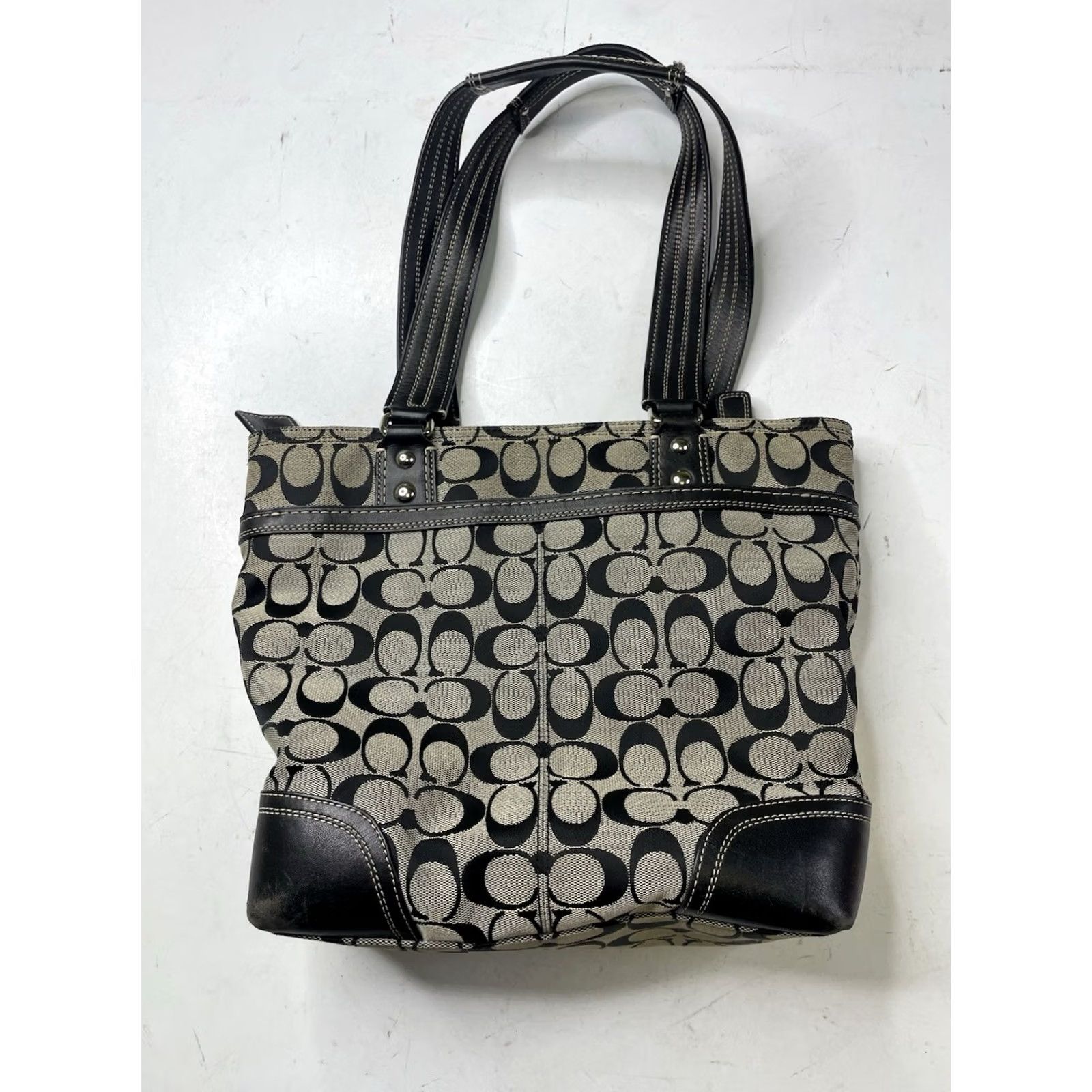 Coach VINTAGE Coach Hampton Signature Tote Black Grey Logo Handbag Canvas Leather Preppy Y2K Tote Women Medium Black 90s Preppy Signature Logo Size ONE SIZE - 7 Thumbnail