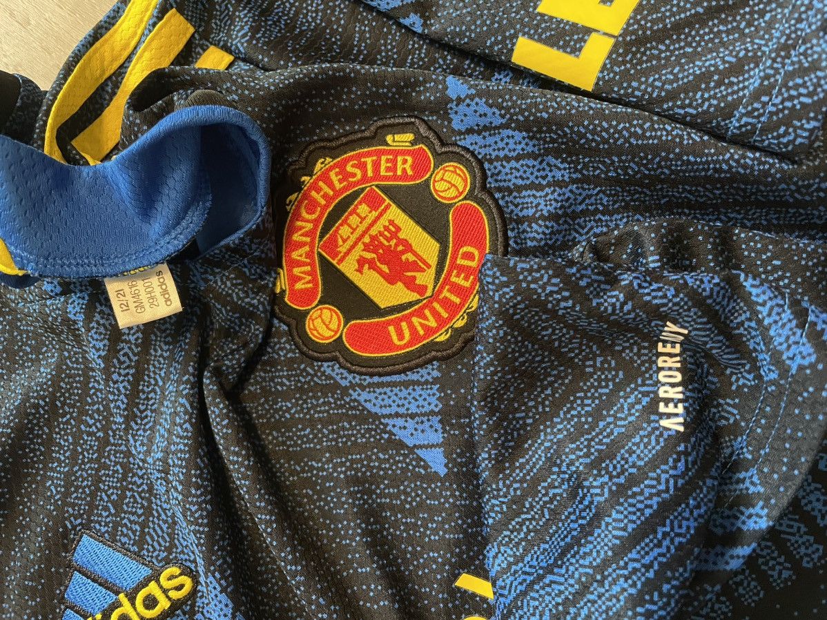 Adidas Adidas Manchester United 2021 - 2022 Third Jersey Small Size US S / EU 44-46 / 1 - 3 Thumbnail