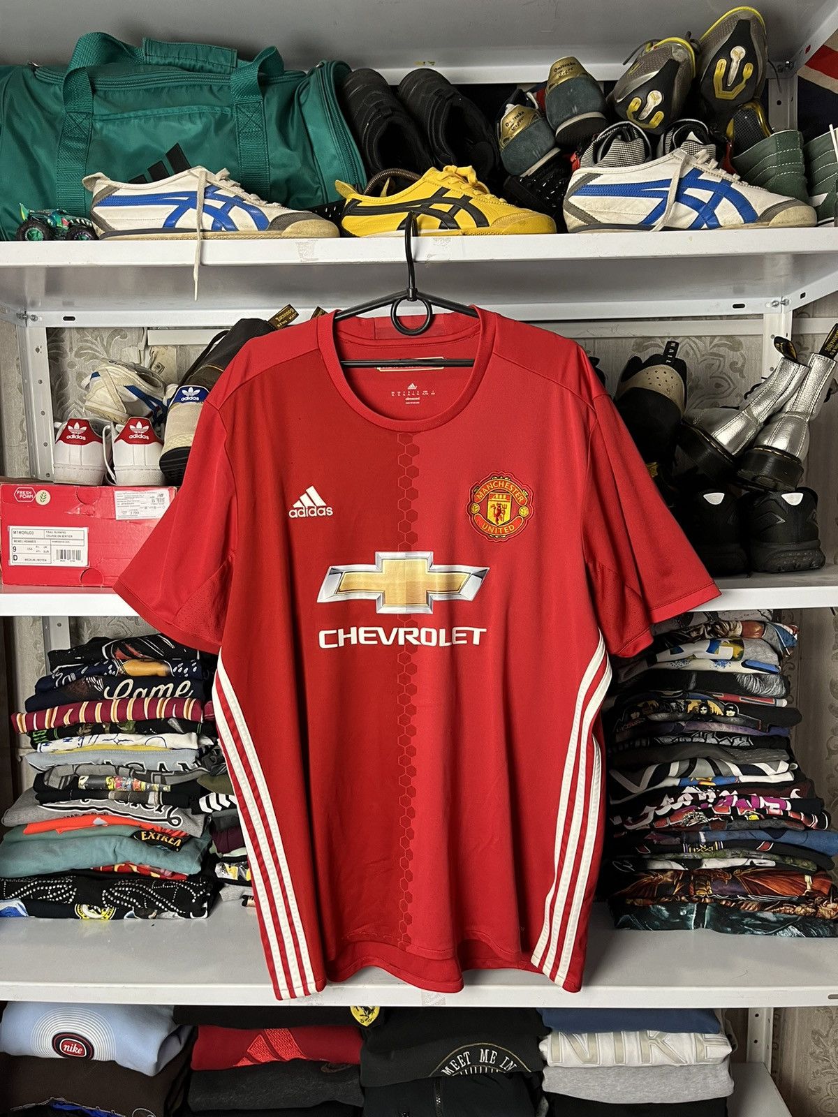 Vintage Adidas Manchester United 2016/17 Home Soccer Jersey Size XL Size US XL / EU 56 / 4 - 1 Thumbnail