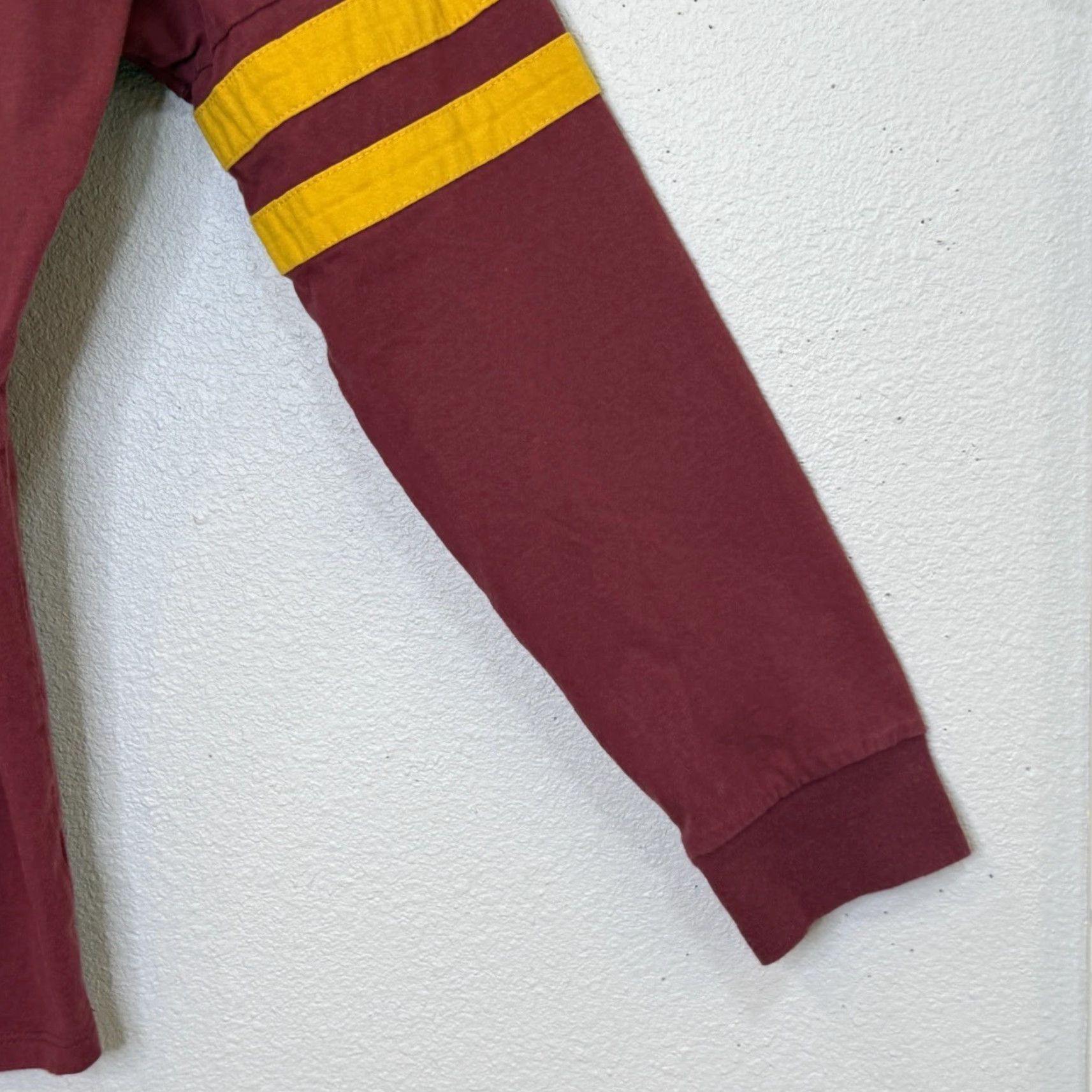 Vintage Harry Potter Spirit Jersey Womens Large Maroon Yellow Gryffindor Box Lunch Jersey Size L / US 10 / IT 46 - 4 Thumbnail