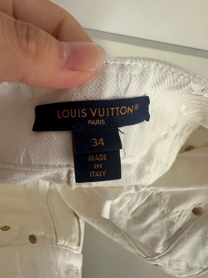 Louis Vuitton LOUIS VUITTON Full print white shorts Size 33" - 3 Thumbnail
