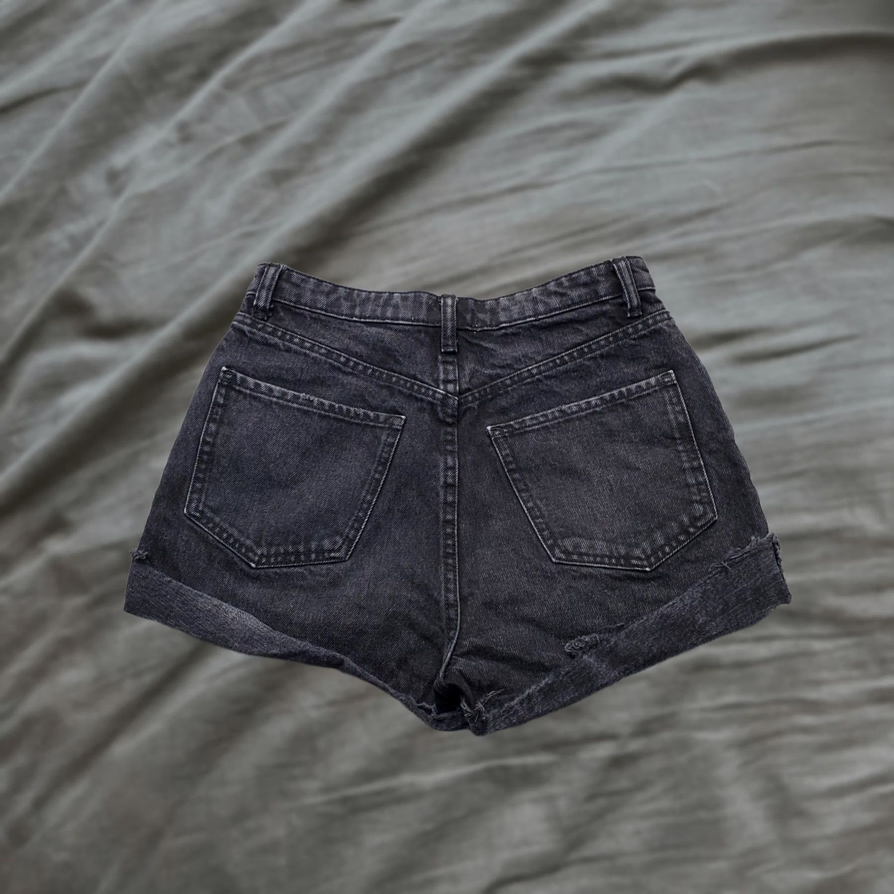 Zara Zara Womens Jeans Shorts 2 Black Denim 5 Pocket Stretch Button Fly Cuffed Denim Shorts Size 26" / US 2 / IT 38 - 1 Thumbnail