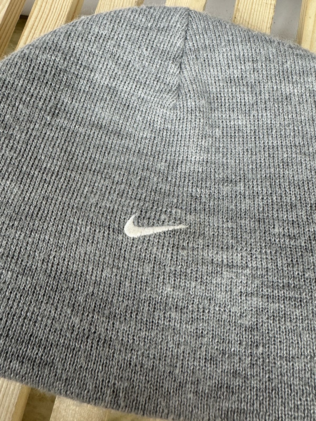 Nike Nike Vintage y2k reversible black/grey beanie hat swoosh Size ONE SIZE - 9 Thumbnail