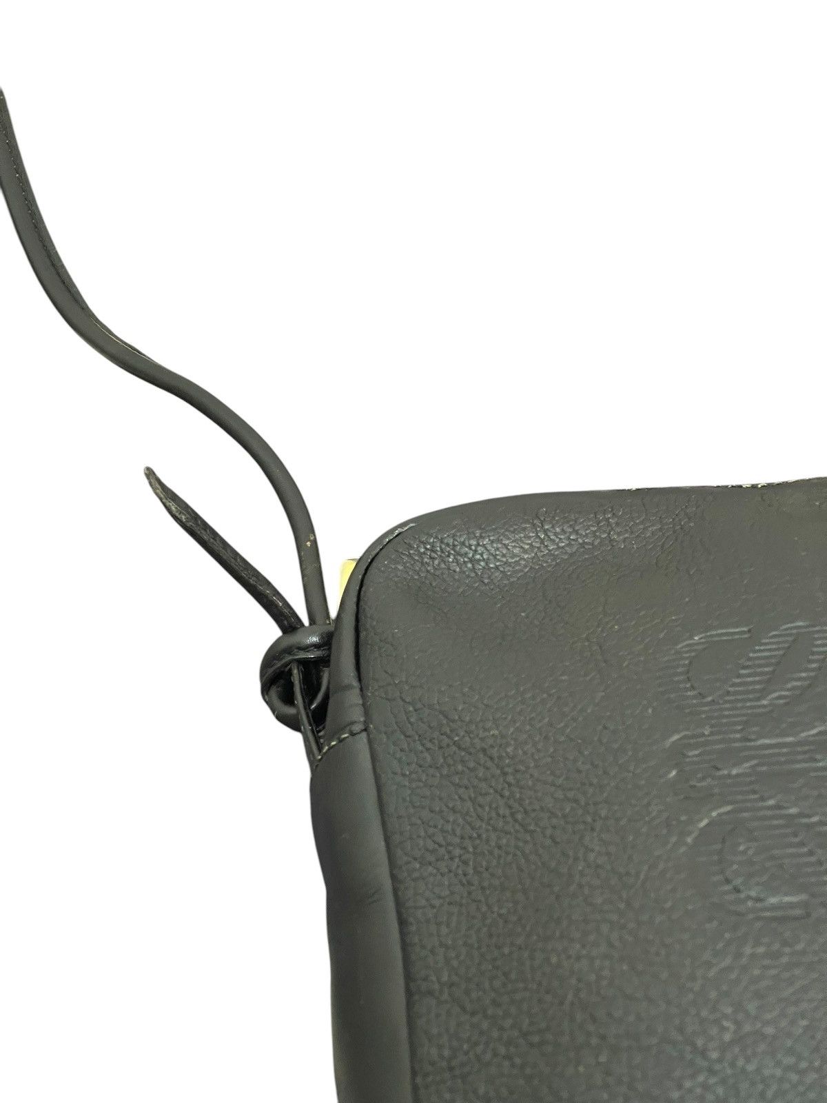 Loewe Full Leather Vtg Loewe Sling Cross Body Bag 1🟩7 Size ONE SIZE - 9 Thumbnail