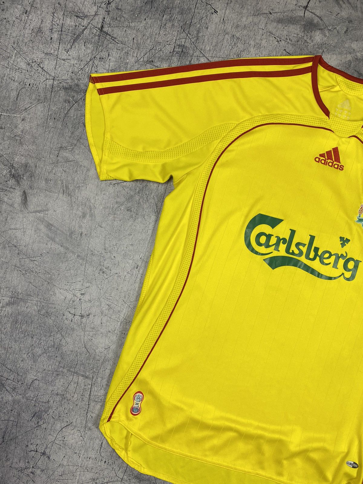 Adidas × Vintage Vintage Adidas Liverpool 2010 Soccer Jersey Size US M / EU 48-50 / 2 - 3 Thumbnail