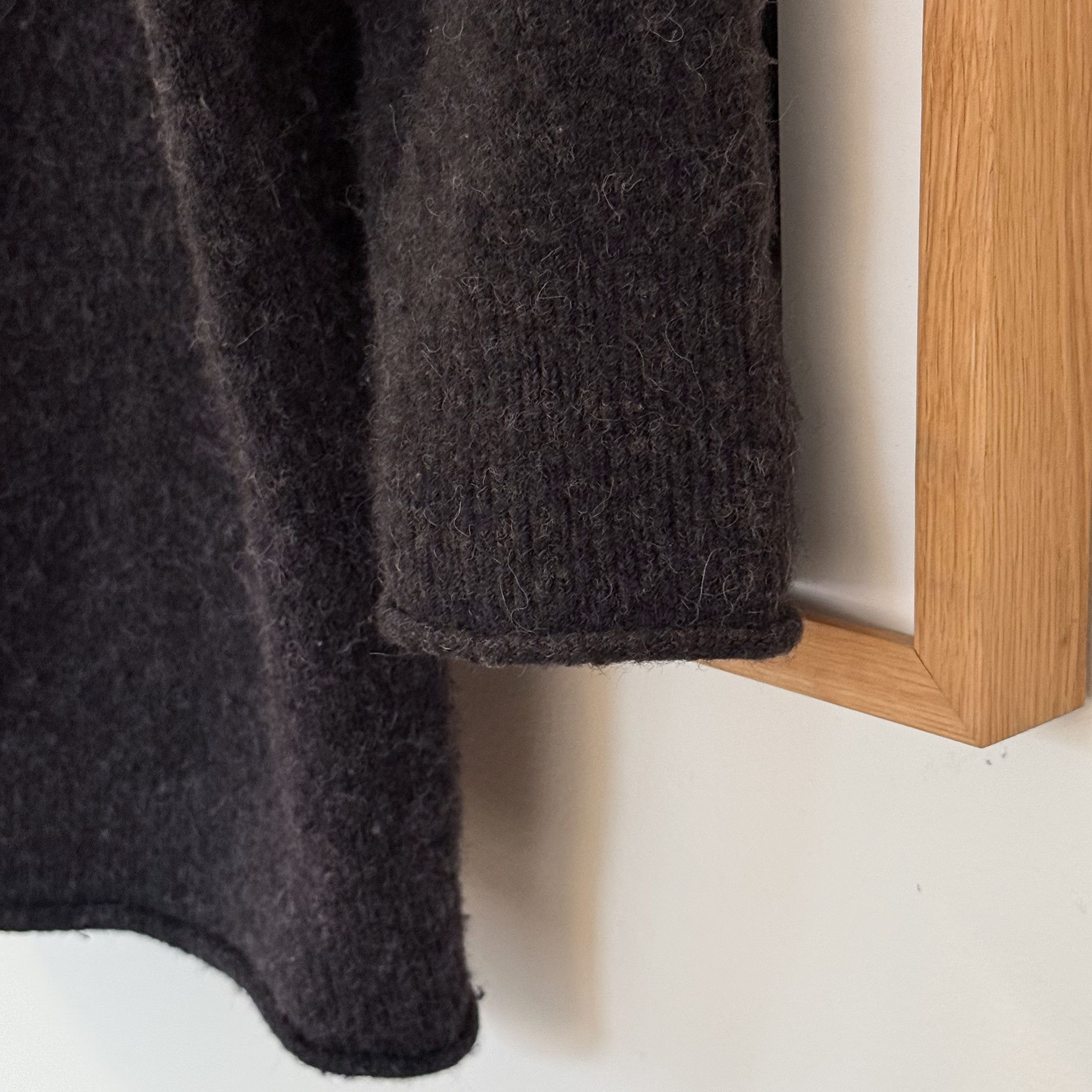 Acne Studios SOLD Acne Studios Oversized V-neck Sweater in Washed Black Size S / US 4 / IT 40 - 6 Thumbnail
