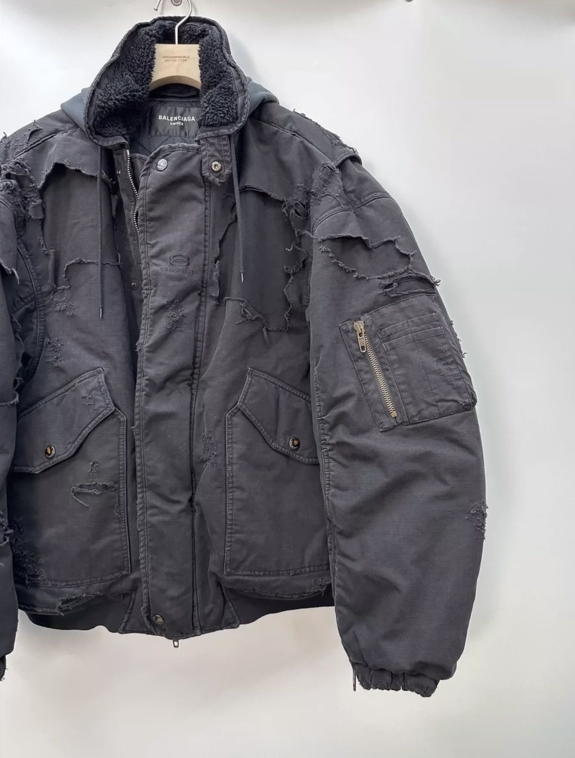 Balenciaga Balenciaga unity destroyed bomber Size US M / EU 48-50 / 2 - 3 Thumbnail