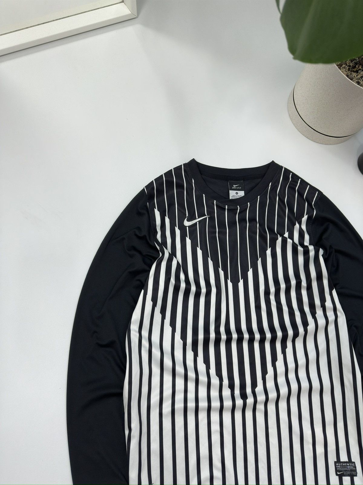 Other Vintage Nike Y2K streetwear long sleeve Size US S / EU 44-46 / 1 - 4 Thumbnail