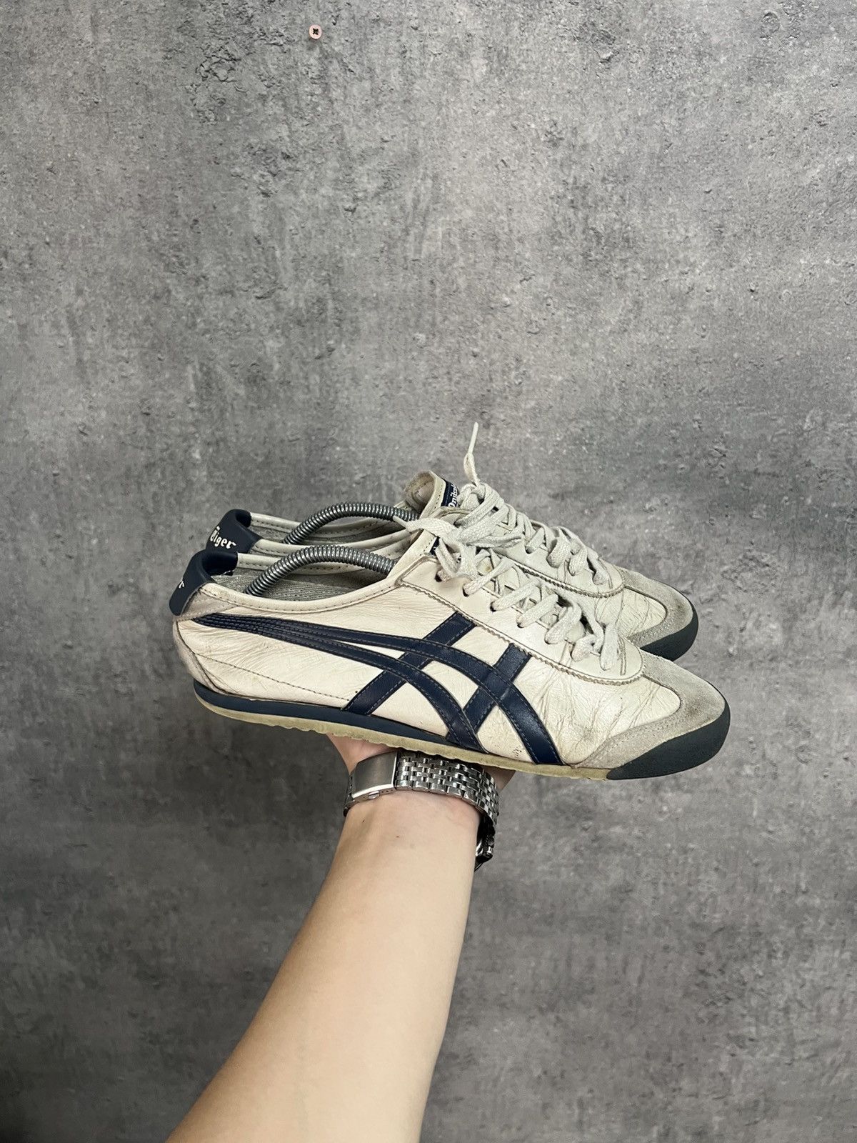 Asics Asics Onitsuka Tiger shoes sneakers Size US 8.5 / EU 41-42 - 1 Thumbnail