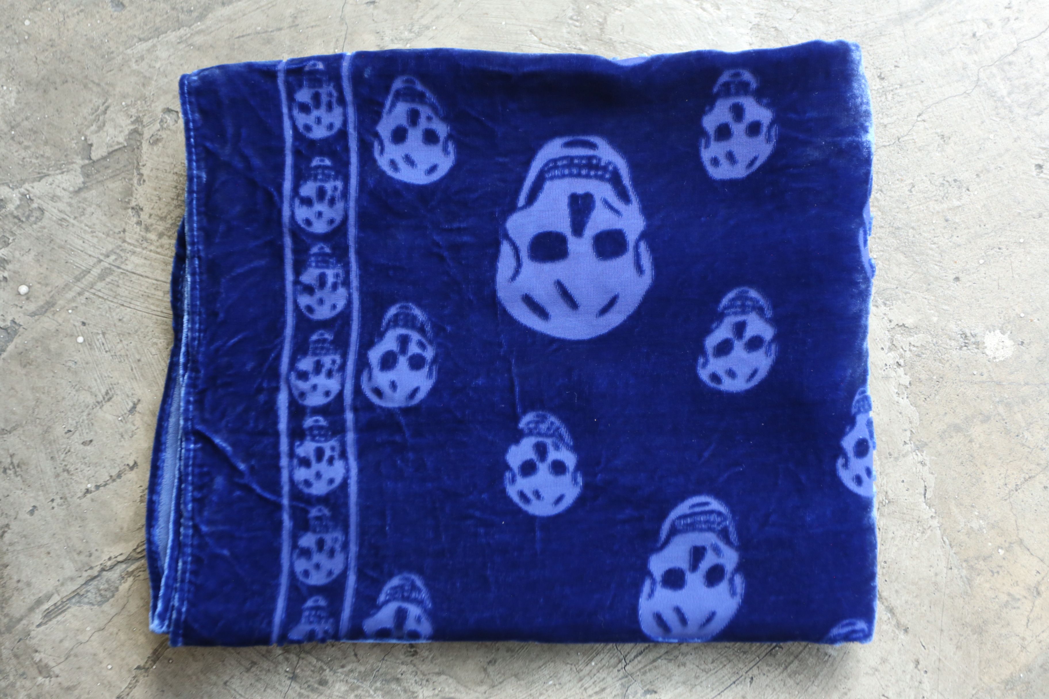 Alexander McQueen Alexander Mcqueen - F/W 11 - Velvet Skull Scarf Size ONE SIZE - 5 Thumbnail