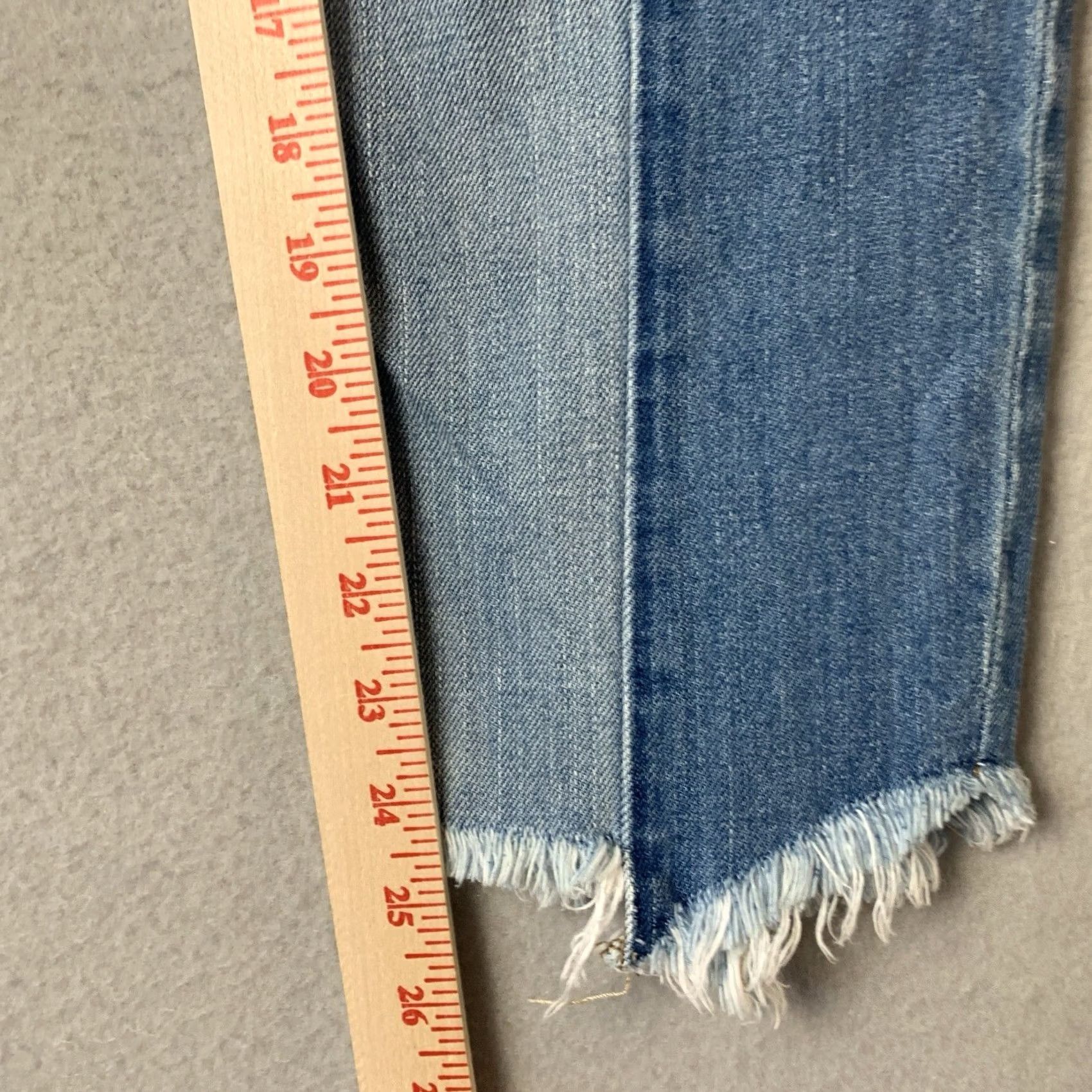 American Eagle Outfitters American Eagle Jeans Women 4 Hi Rise Vintage Blue 2 Tone Button Fly Raw Hem Y2K Jeans Size 27" / US 4 / IT 40 - 6 Thumbnail