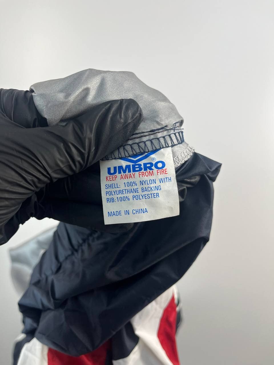 Umbro Vintage Umbro England Pullover Winbreaker 90s Football XL Size US XL / EU 56 / 4 - 6 Thumbnail