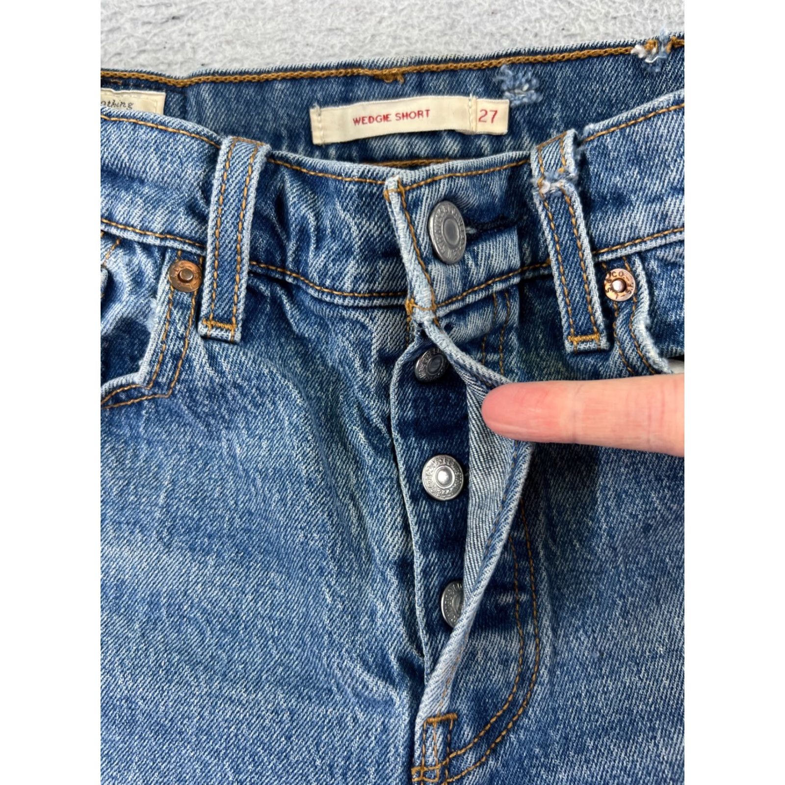 Levi's VINTAGE LEvis Shorts Womens 27 Blue Denim Jean Cutoff Premium Big E Button Wedgie 24x3 Size 27" / US 4 / IT 40 - 6 Thumbnail