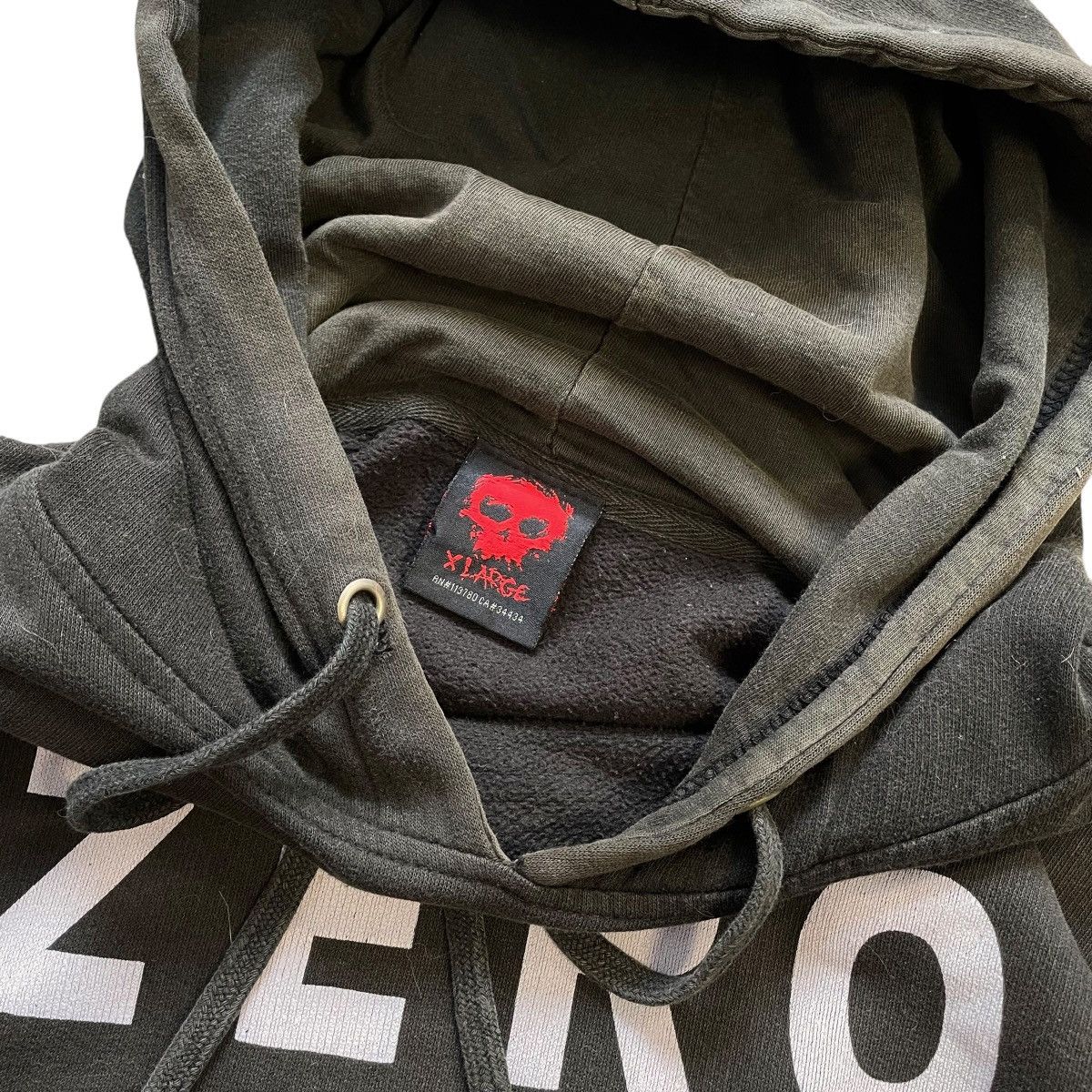 Vintage VINTAGE Y2K ZERO SKATEBOARD HOODIE Size US XL / EU 56 / 4 - 6 Thumbnail