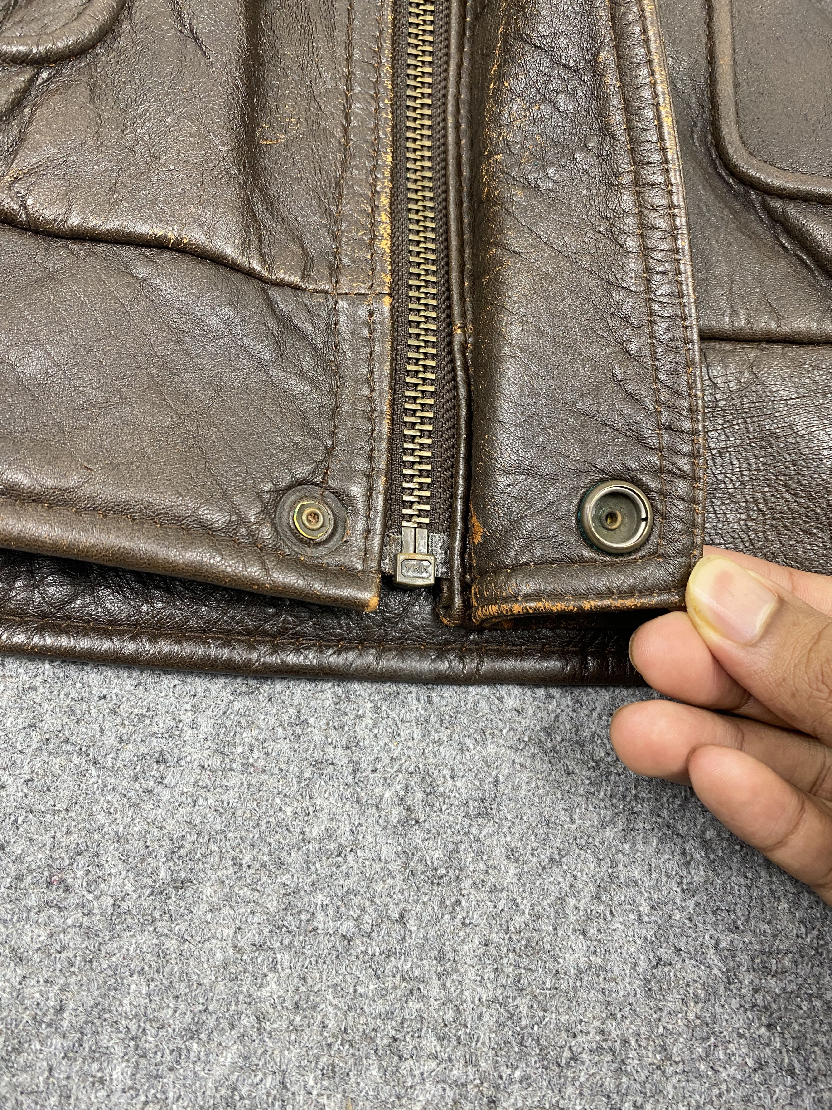 Vintage Vintage Military Flight Jacket Bomber Leather Jacket MJ0073Z Size US L / EU 52-54 / 3 - 10 Thumbnail
