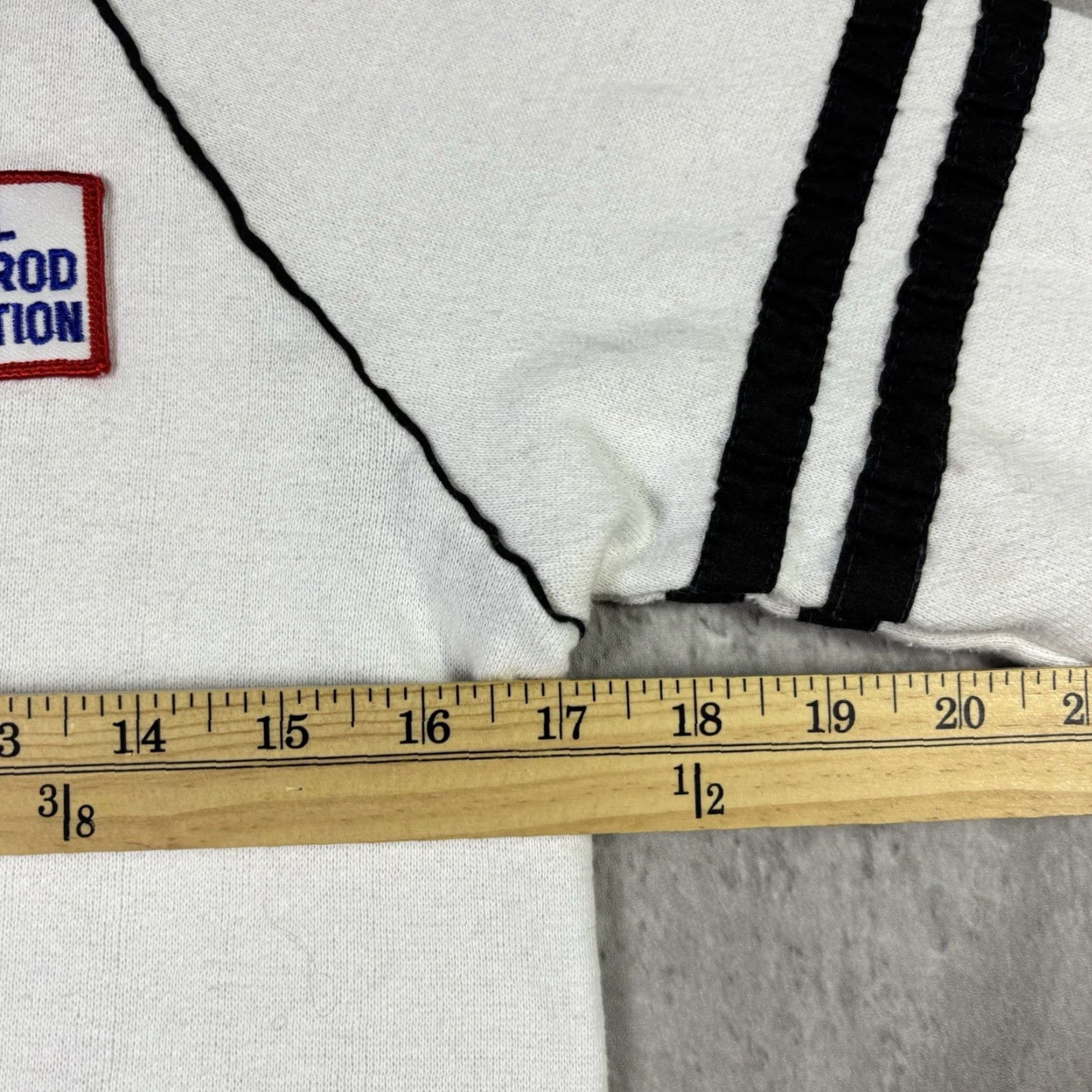 Vintage VINTAGE Model T Car Sweatshirt National Car Association size S 80s Men White Cotton Knit Graphic Print Racing Zip Pullover Logo United States Size US S / EU 44-46 / 1 - 6 Thumbnail