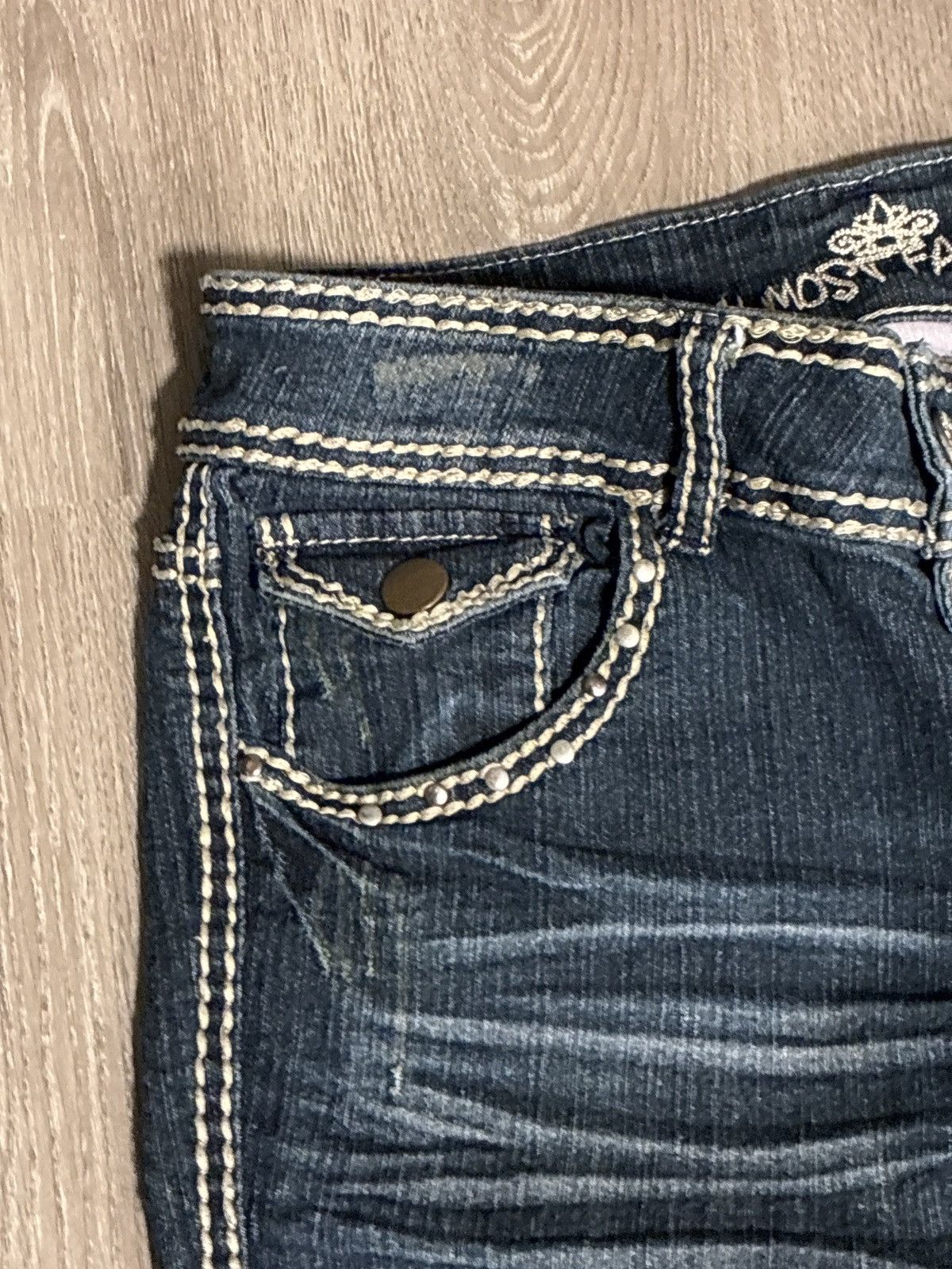 Almost Famous Almost Famous Low-Rise Flare Denim Size 27" / US 4 / IT 40 - 4 Thumbnail