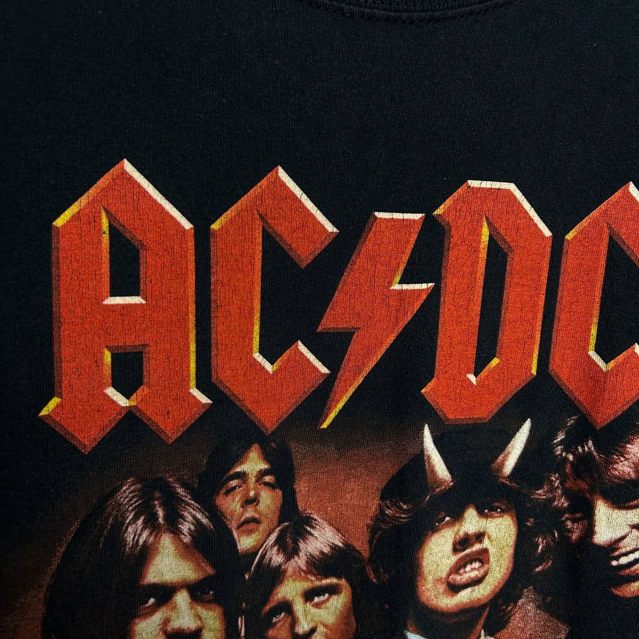 Band Tees Vintage AcDc big logo rock band 2000s tee size L Size US L / EU 52-54 / 3 - 3 Thumbnail