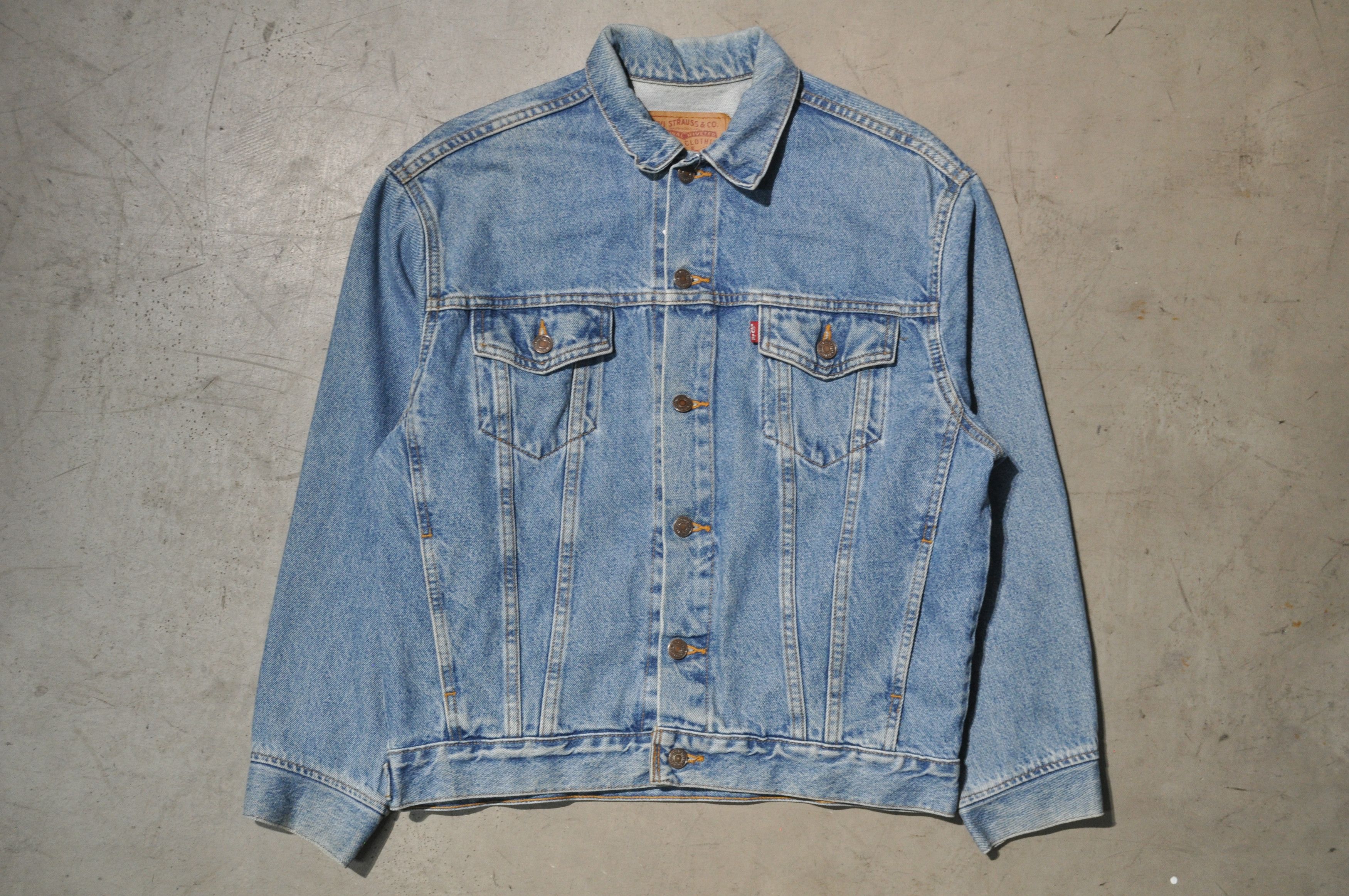 image of Levis x Levis Vintage Clothing Levi's - 1998 - Denim Trucker Jacket, Men's (Size Large)