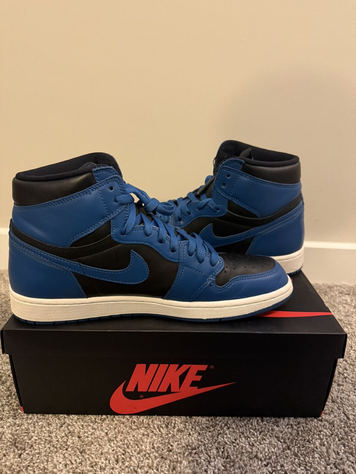 Jordan Brand Air Jordan 1 Retro High OG “Blue Marina” Size US 12 / EU 45 - 7 Thumbnail