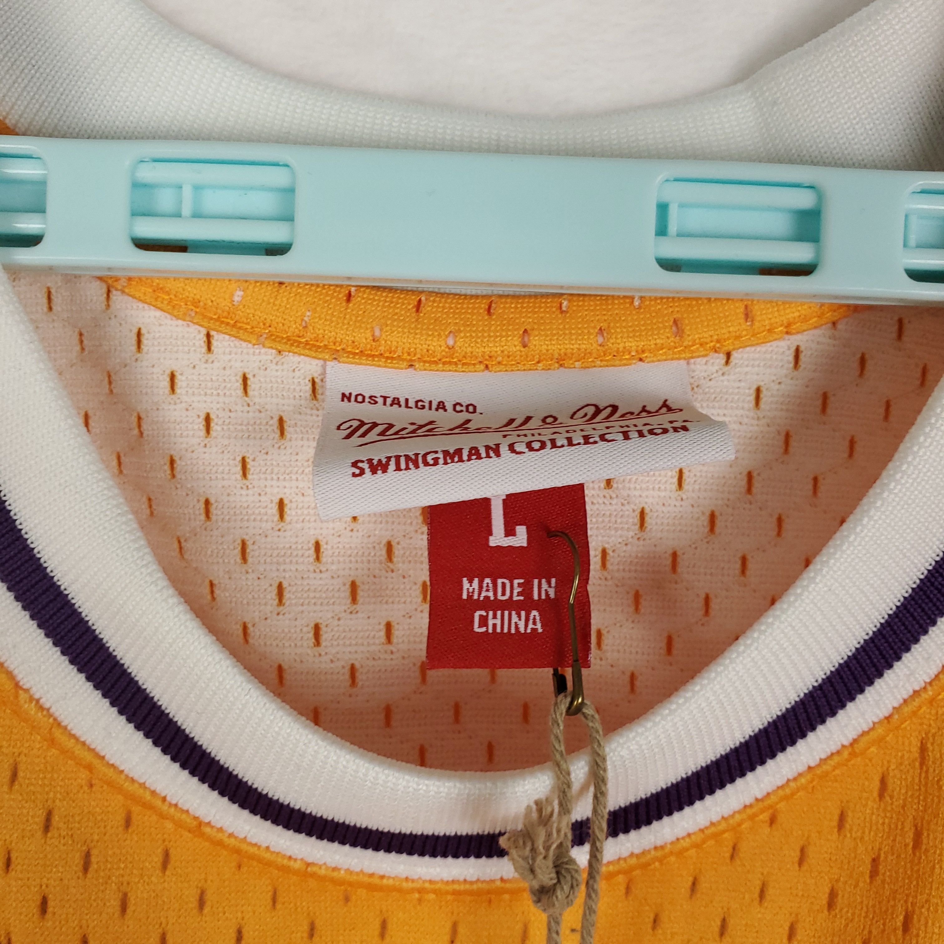 Mitchell & Ness LA Lakers Tats Cru Mitchell & Ness NBA Jersey Large Size US L / EU 52-54 / 3 - 6 Thumbnail