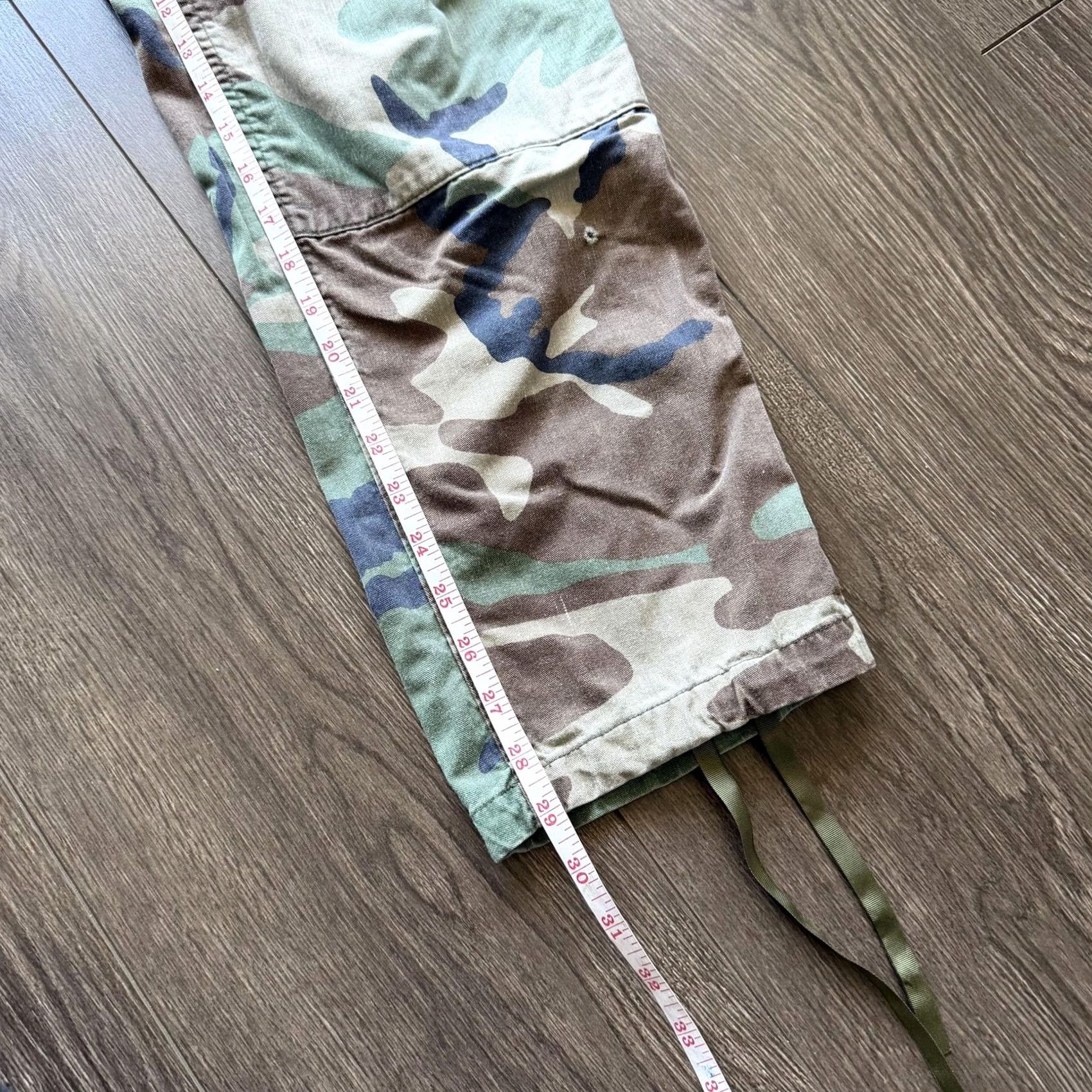 Vintage Y2K Army Camo Cargo Pants Woodland BDU Waist Tabs Ties Baggy Mens 30x28 Size US 30 / EU 46 - 7 Thumbnail