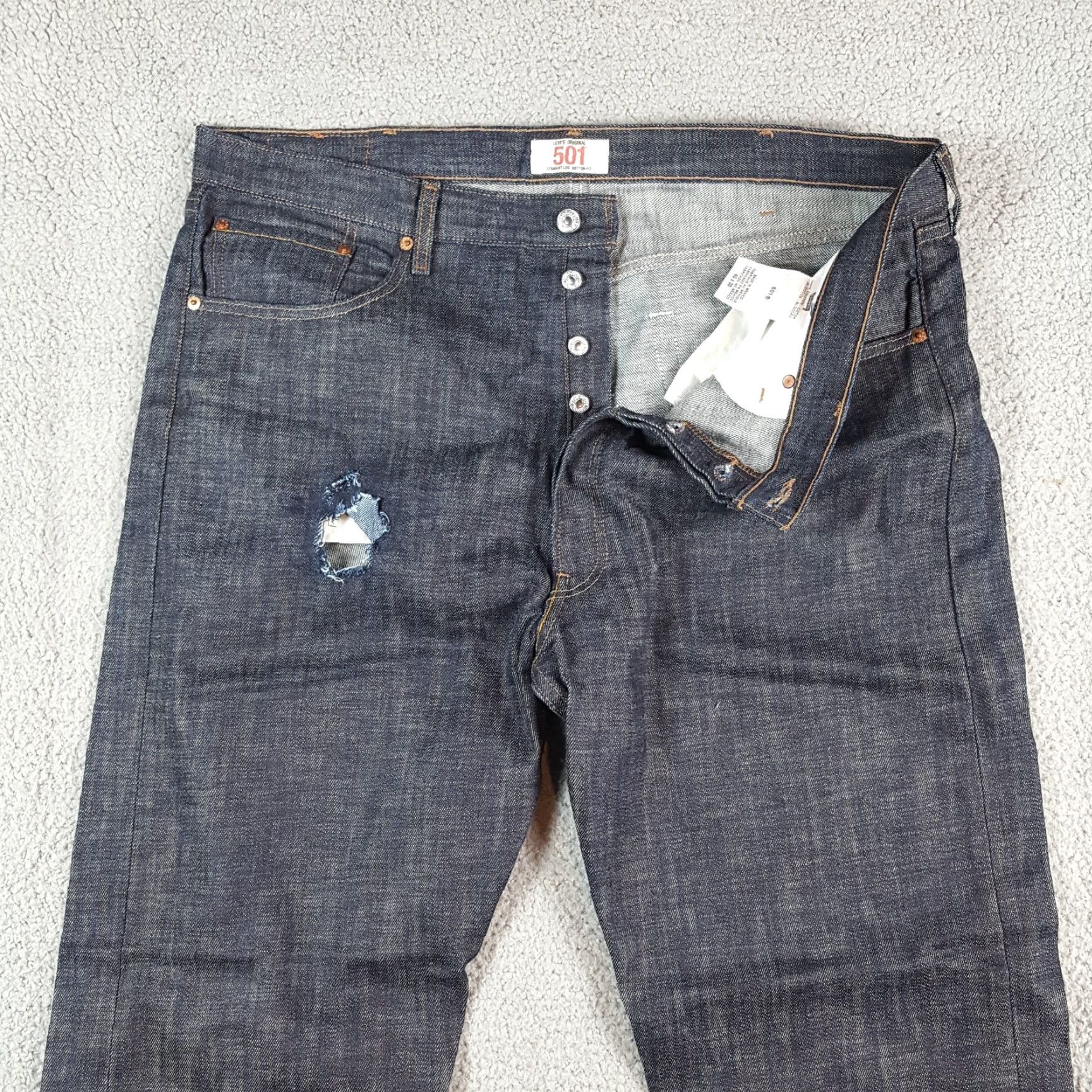 Levi's VINTAGE Levi's 501 Regular Fit Cowboy Dark Wash Button Fly 40x30 Denim Blue Jeans Jeans Men Blue Cotton 5-Pocket 90s Western Workwear Size US 40 / EU 56 - 4 Thumbnail