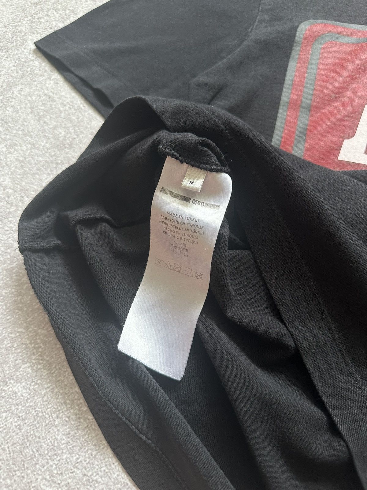 Alexander McQueen × Designer × McQ Alexander McQueen Alexander McQueen T-shirt Big Logo Designer Black Tee Size US M / EU 48-50 / 2 - 7 Thumbnail