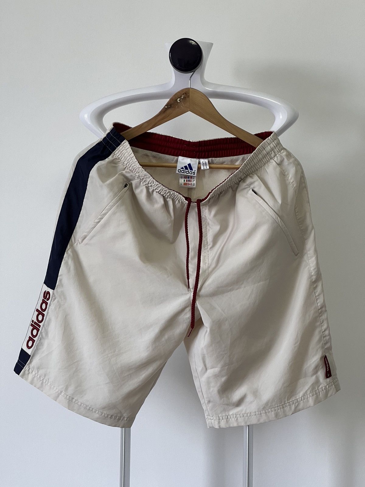 Adidas × Vintage Adidas vintage shorts 🩳 Size US 34 / EU 50 - 1 Thumbnail