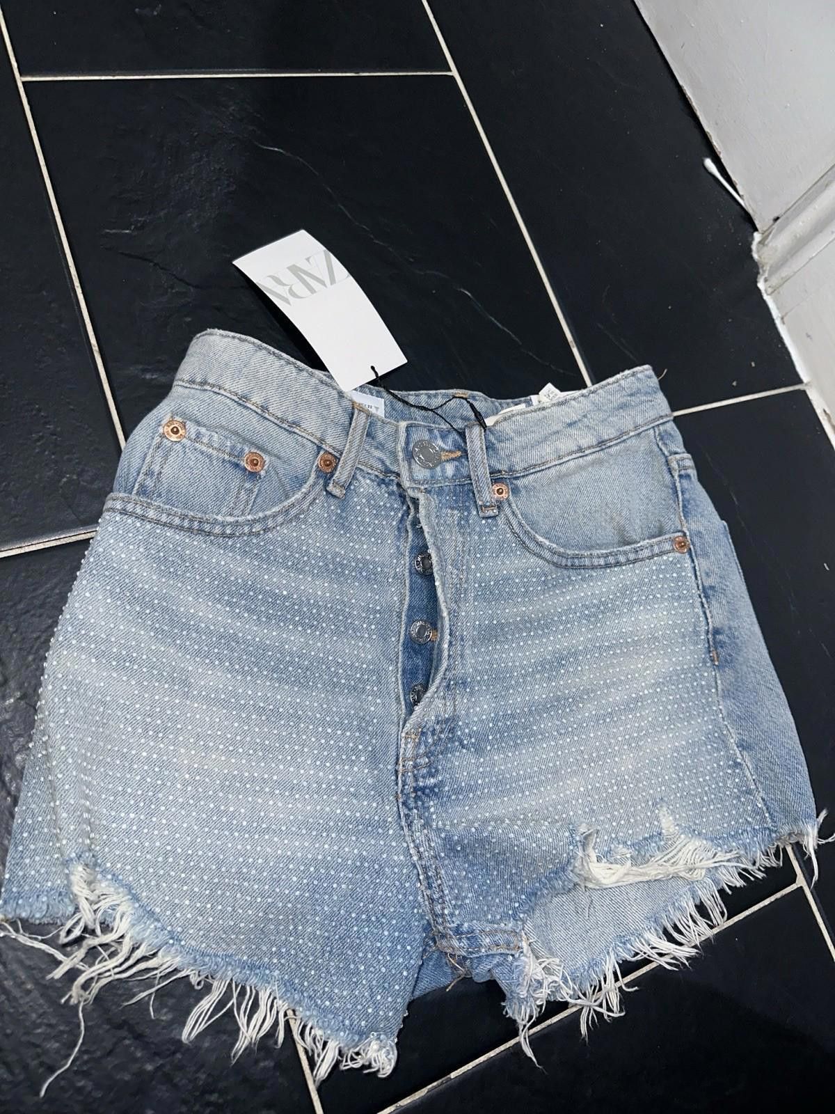 Zara ZARA blue shorts denim With Rhinestones BNWT size 32 Size 32" / US 10 / IT 46 - 6 Thumbnail