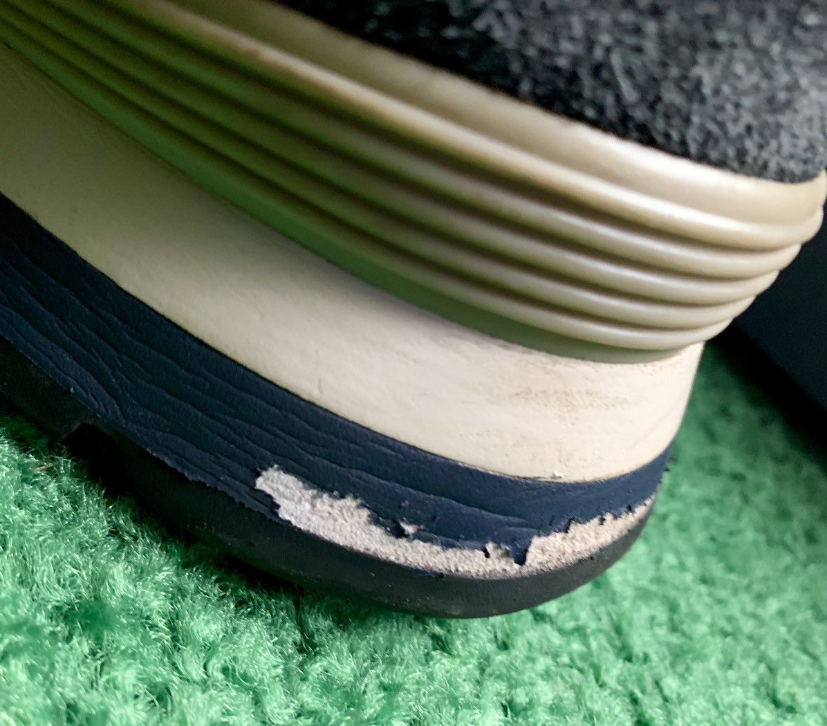 New Balance Black and Green New Balance 574 Size US 9 / EU 42 - 4 Thumbnail