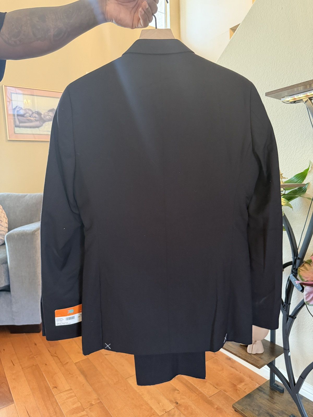Egara Black Suit Size 40R - 2 Thumbnail