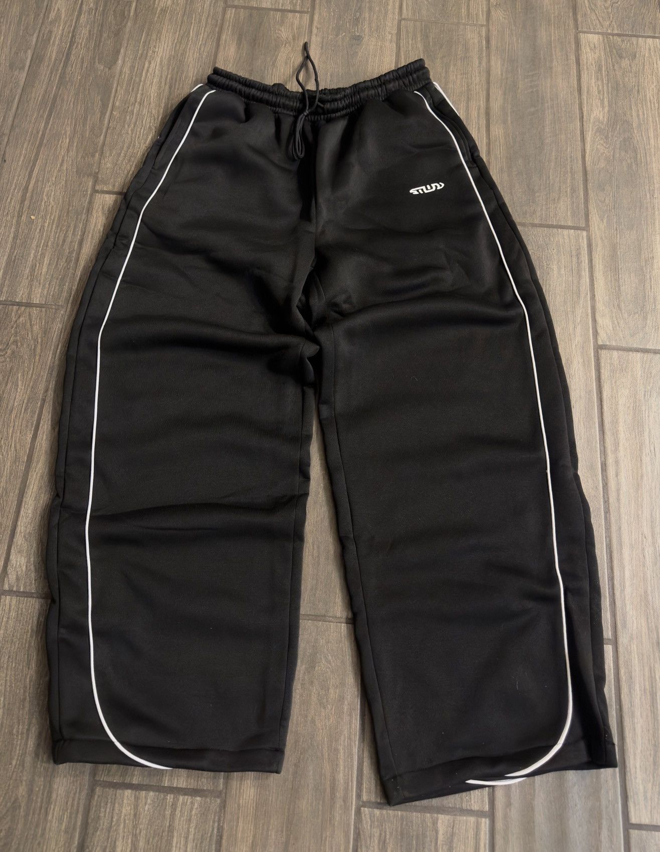 Other Sumwon StreetWear Baggy Track black sweatpants never worn Size US 30 / EU 46 - 1 Thumbnail