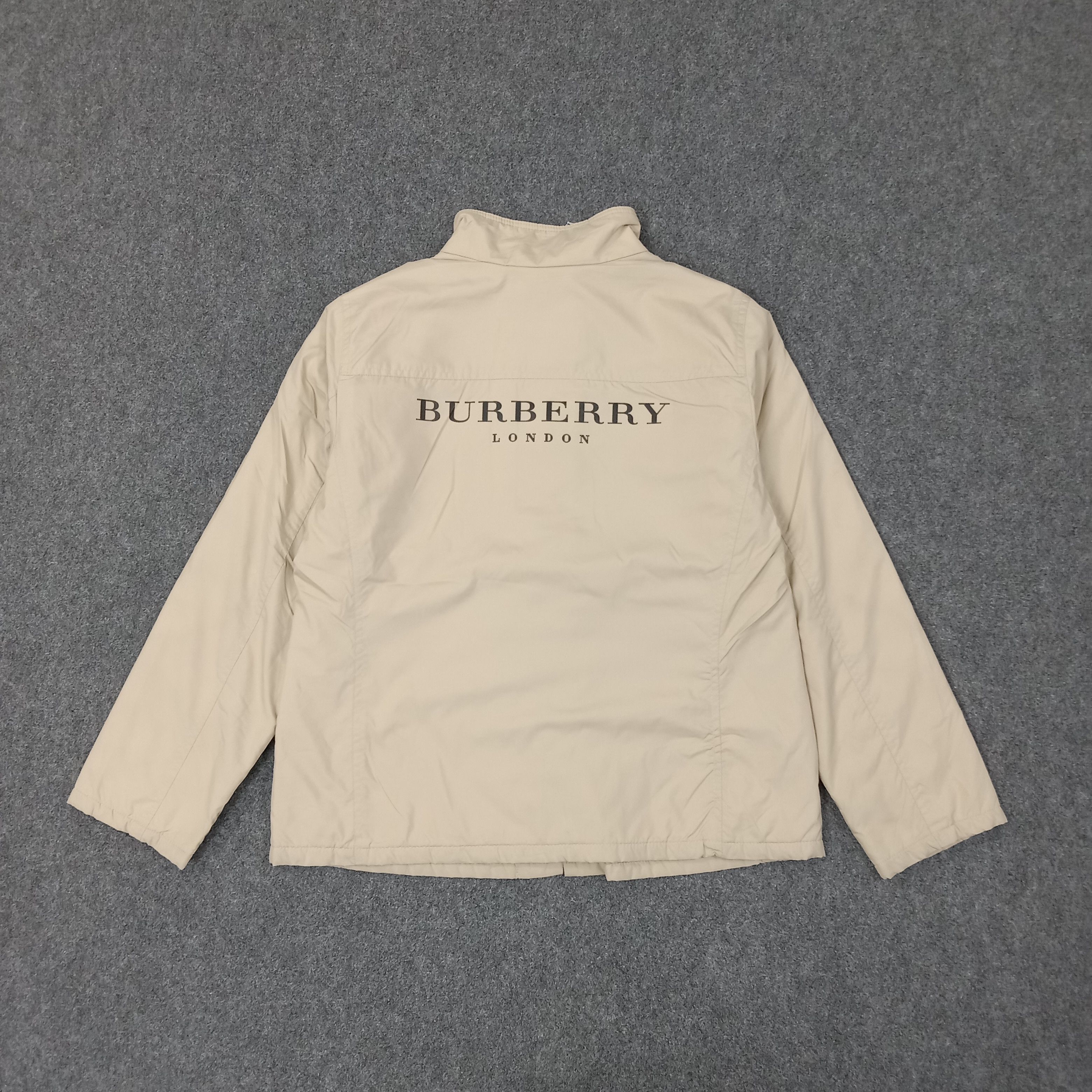 Burberry BURBERRY LONDON Fashion Brand Jakcet C253N25 Size US S / EU 44-46 / 1 - 1 Thumbnail