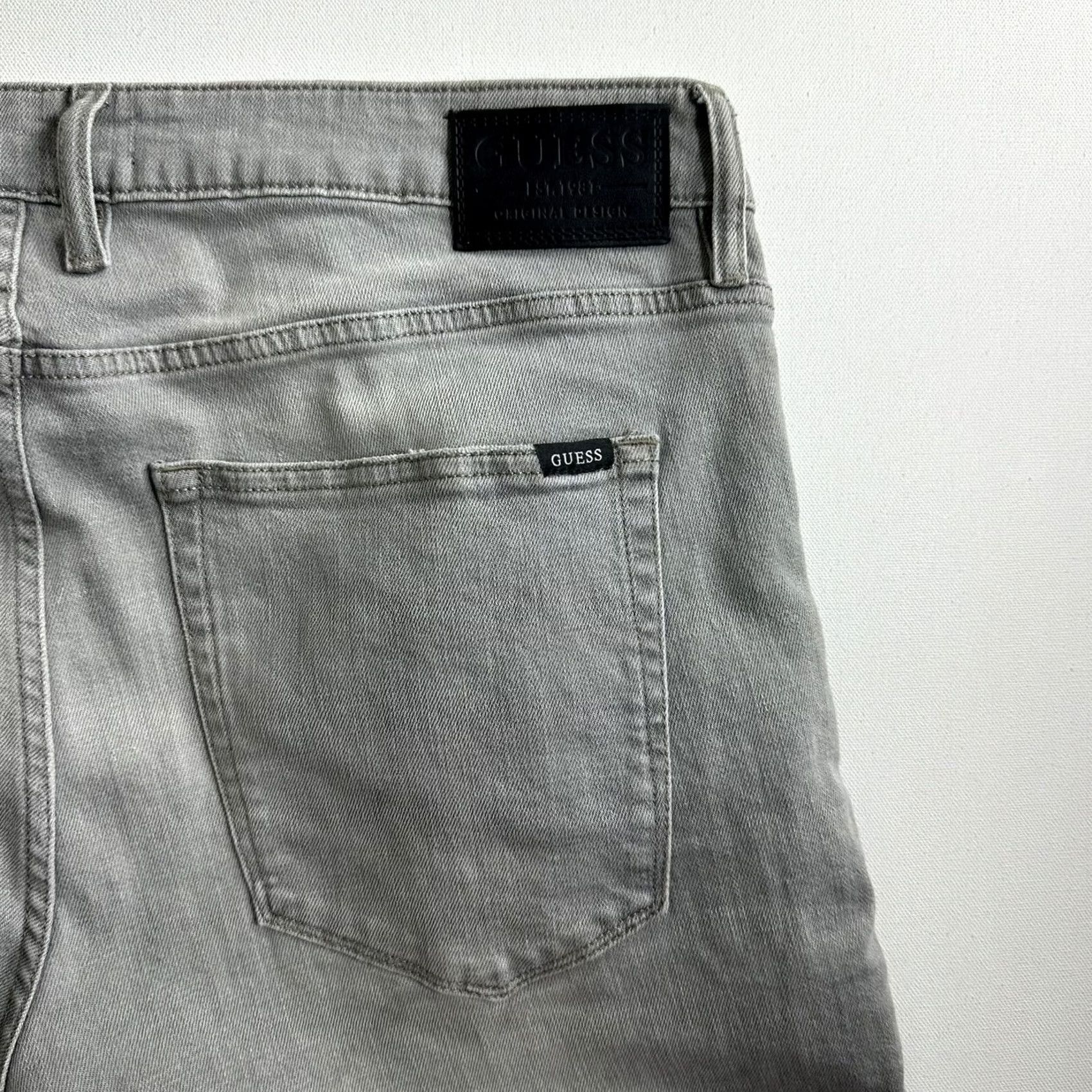 Guess GUESS Jeans Men 38x31 Denim Slim Tapered Zipper Mid Rise Gray | Regular Inseam 31 in Denim Size US 38 / EU 54 - 5 Thumbnail