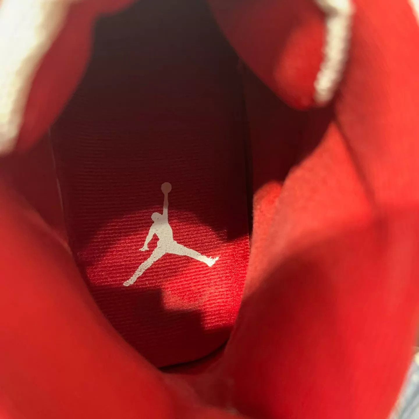 Nike Air Jordan 11 Cherry US 43 Size US 10 / EU 43 - 7 Thumbnail