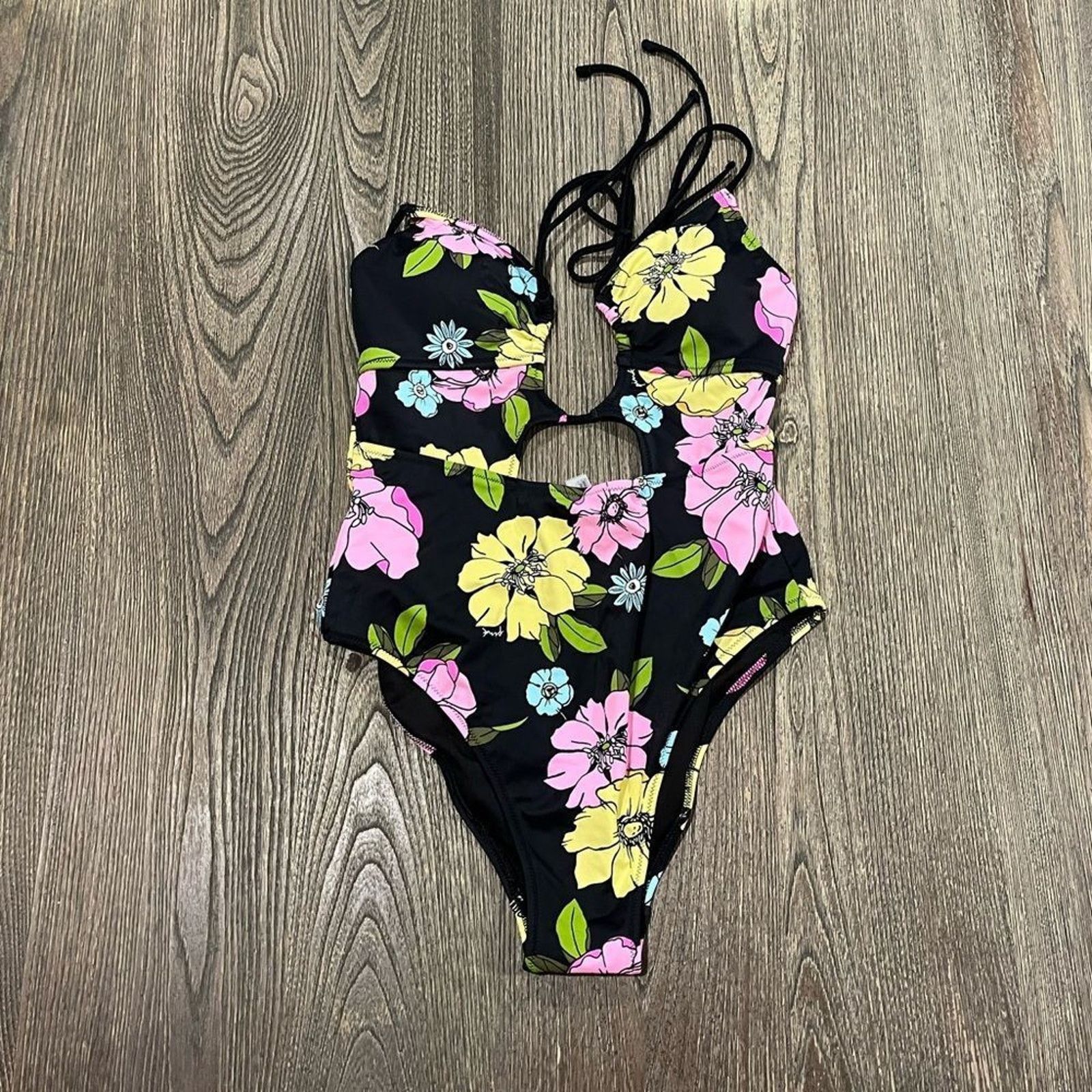 Victoria's Secret NWOT PINK Victoria's Secret One Piece Swimsuit Floral Medium Size ONE SIZE - 1 Thumbnail