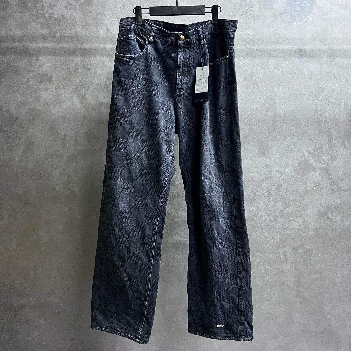 Louis Vuitton Louis Vuitton Black Logo Check Cargo Jeans Size US 33 - 1 Thumbnail
