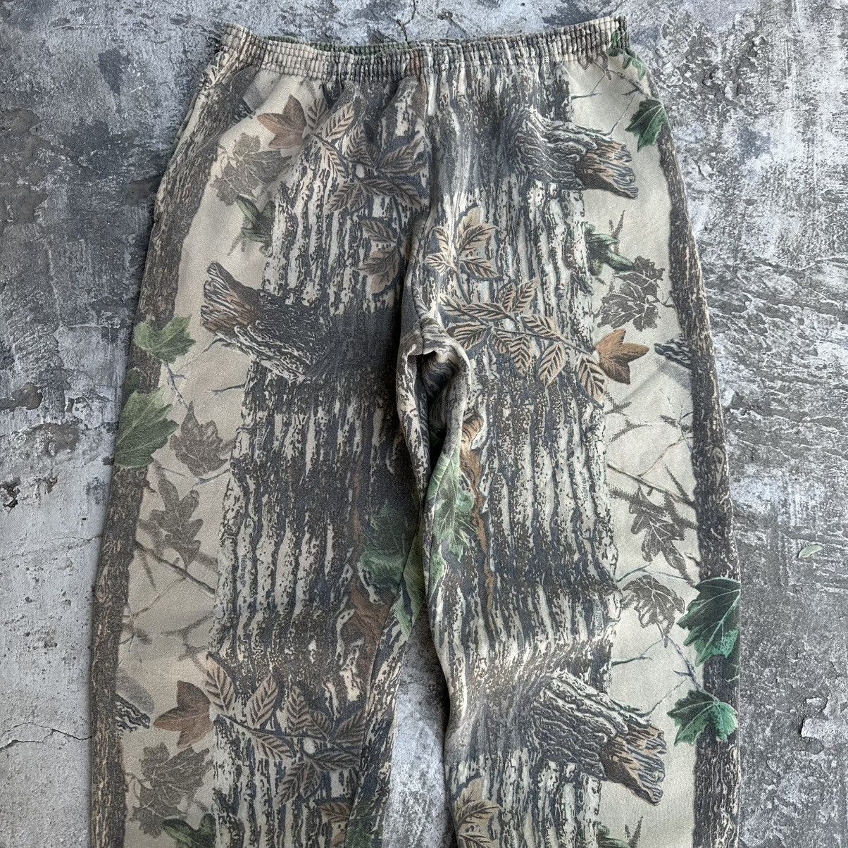 Carhartt × Wrangler (Freesize) Crazy Vintage Y2K Realtree Camo Baggy Sweatpants Size US 34 / EU 50 - 6 Thumbnail