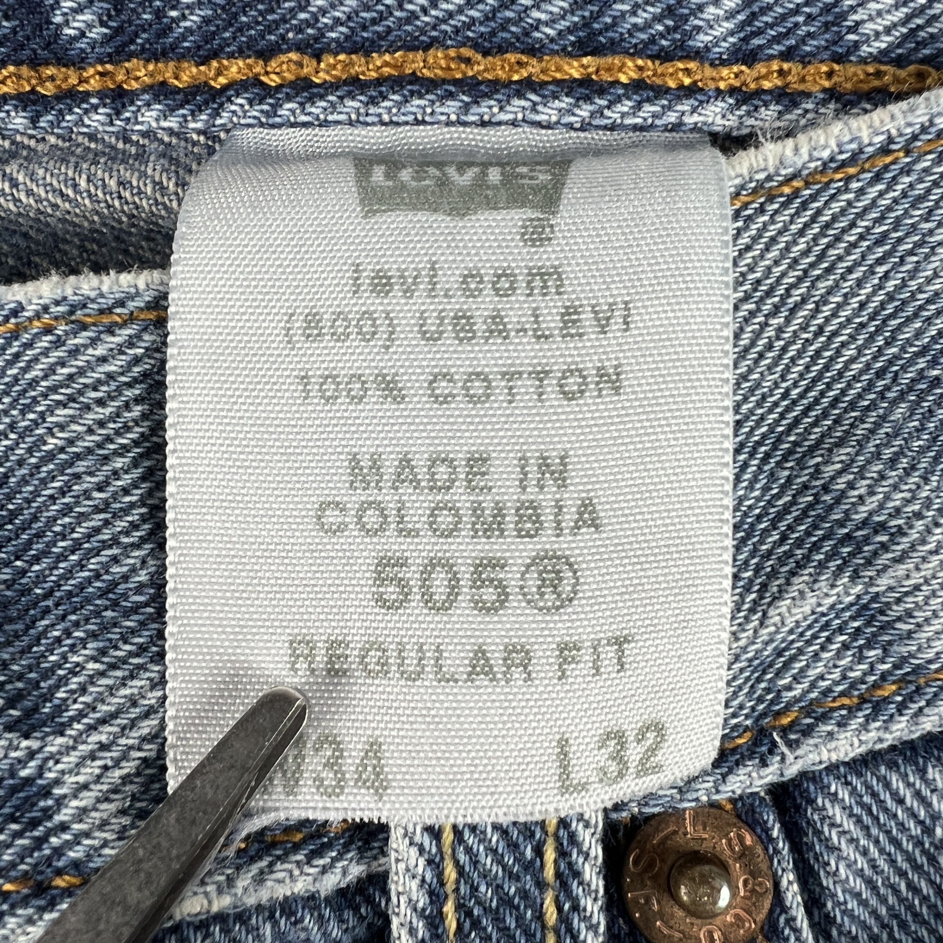 Levi's × Vintage Y2K Levi's Jeans 505 Straight Blue Faded Cotton Denim Size US 33 - 11 Thumbnail