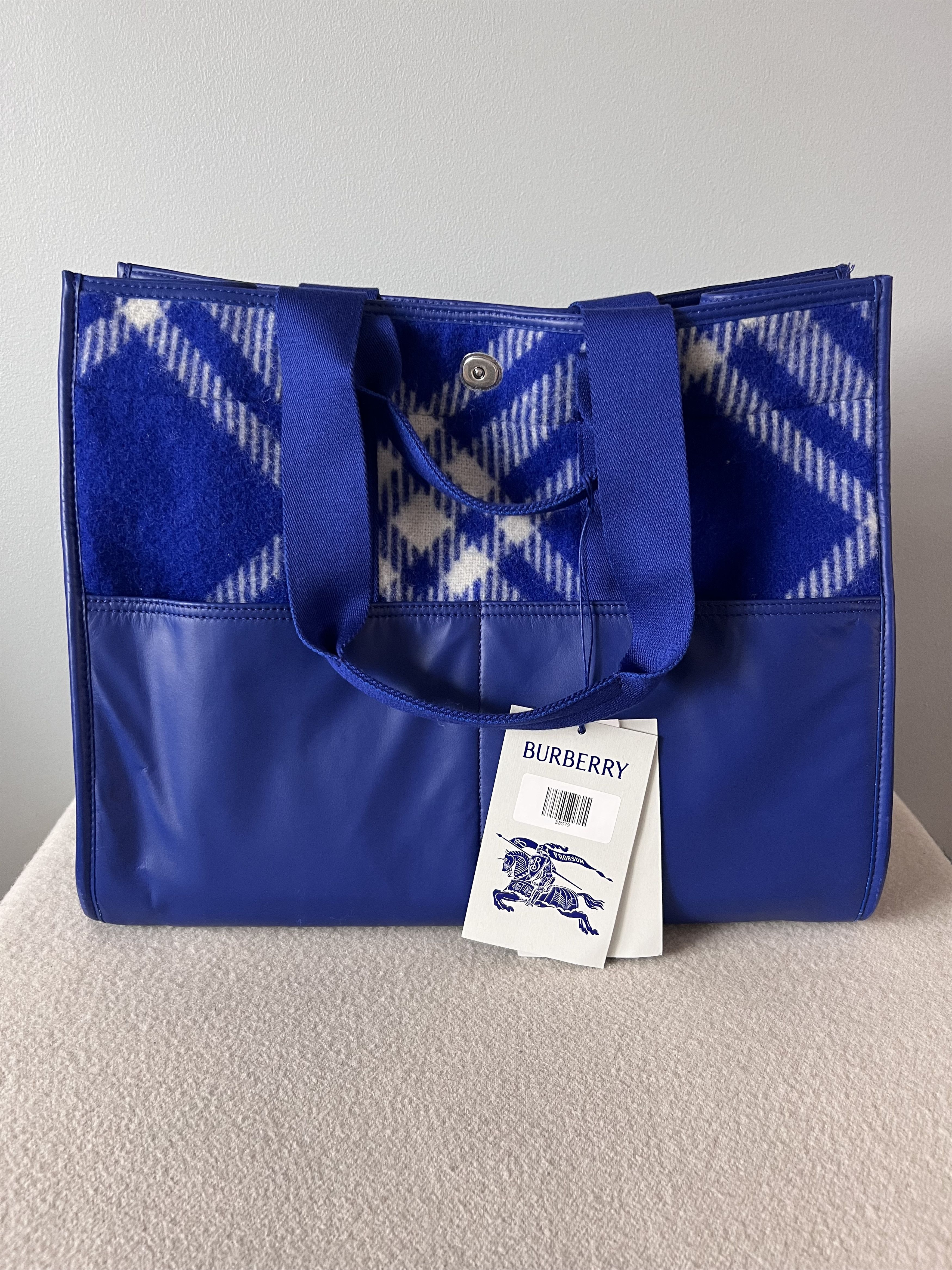 Burberry XL Check Shopper Tote Bag In Blue Leather Wool, Men's