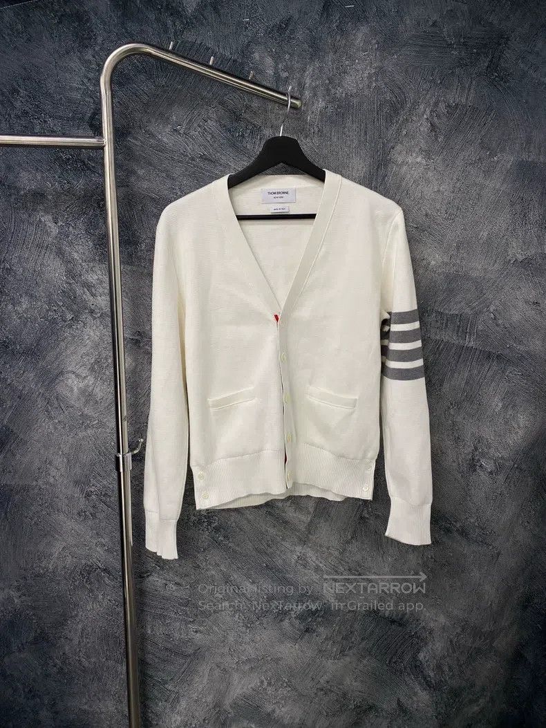Thom Browne Thom Browne Knitted V-neck sweater Size US XS / EU 42 / 0 - 1 Thumbnail