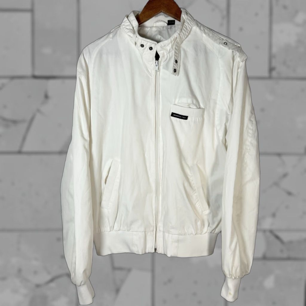 Members Only VTG Members Only White Polyester Blend Full Zip CAFE BOMBER STYLE Jacket MENS 40 Size US XXS / EU 40 - 1 Thumbnail